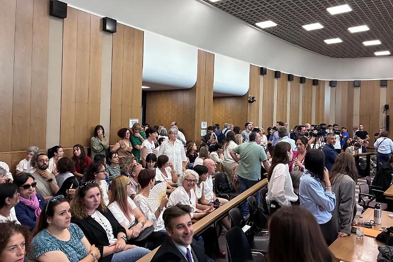 Crolla il processo Bibbiano: i ladri di bambini non esistevano