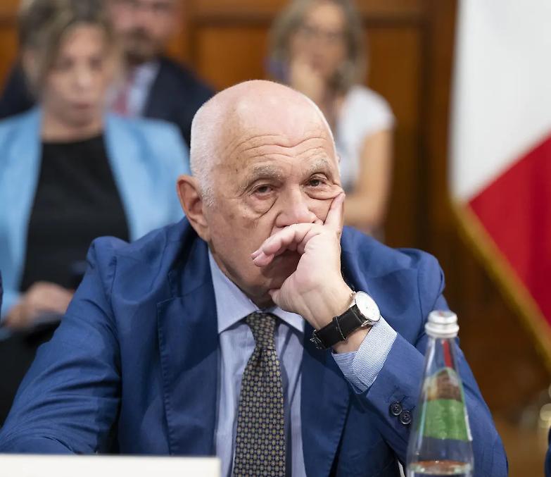 Colpire il ministro Nordio per affossare le carriere separate. Ecco la vera partita sull&rsquo;affaire Almasri