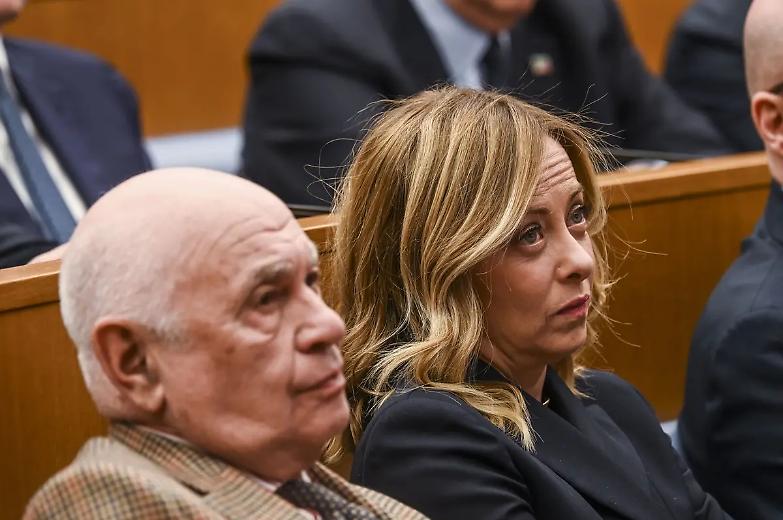 Caso Almasri, Meloni archiviata. A processo Nordio e Piantedosi