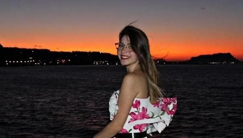 La tragedia doppia del femminicidio