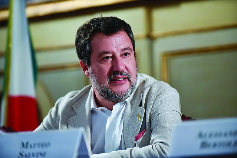 Salvini: &laquo;Bartolozzi? Io non lascerei soli i miei funzionari...&raquo;