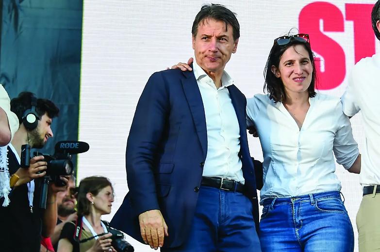 La sinistra e quel vizio di lasciare le chiavi dell&rsquo;opposizione ai magistrati