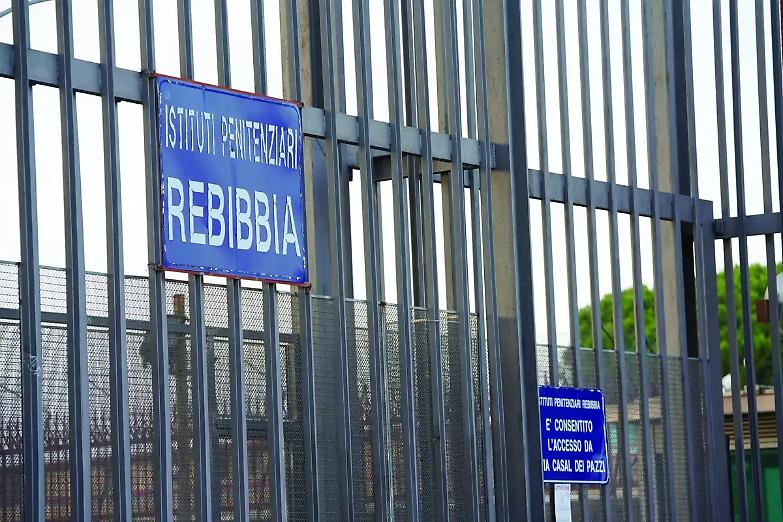 &laquo;Politica in ferie e noi abbandonati in cella come i cani in autostrada&raquo;