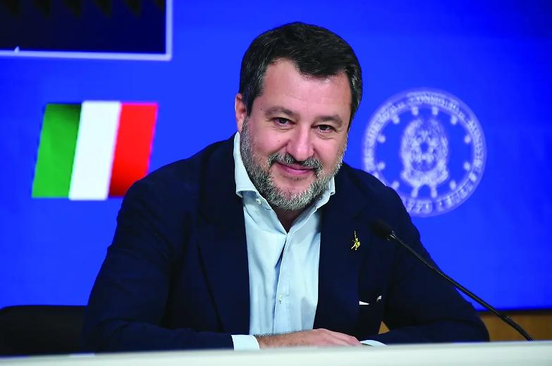 Da Pontida a Tel Aviv: Salvini &ldquo;abbraccia&rdquo; Bib mentre Meloni si allinea con l&rsquo;Europa