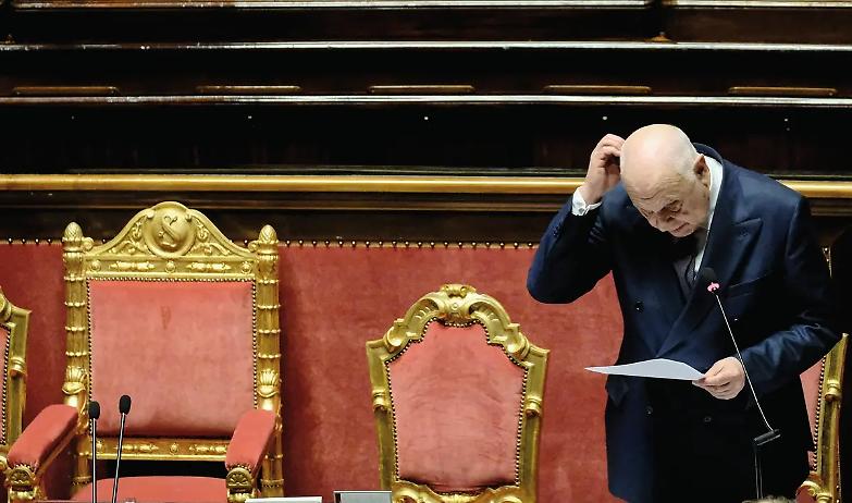 Le toghe e quello &ldquo;scudo&rdquo; (utile all&rsquo;accusa) per Meloni su Almasri