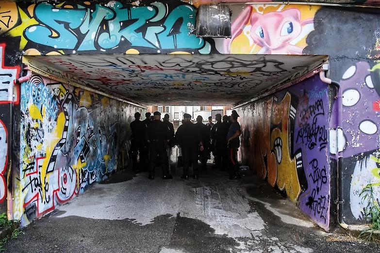 Sgomberato il Leoncavallo, un pezzo di storia milanese meravigliosa e terribile...