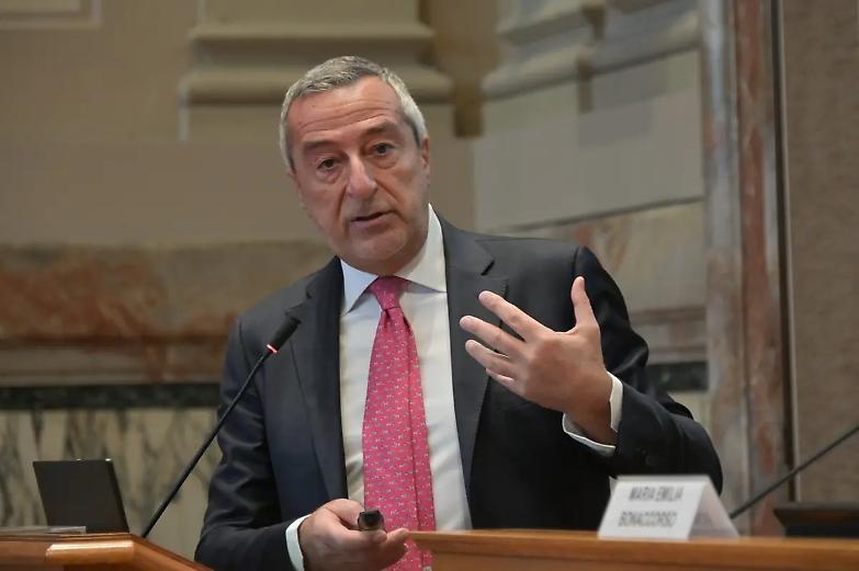 &laquo;Sui vaccini la Lega mi attacca ma io dico: Schillaci ha fatto bene&raquo;