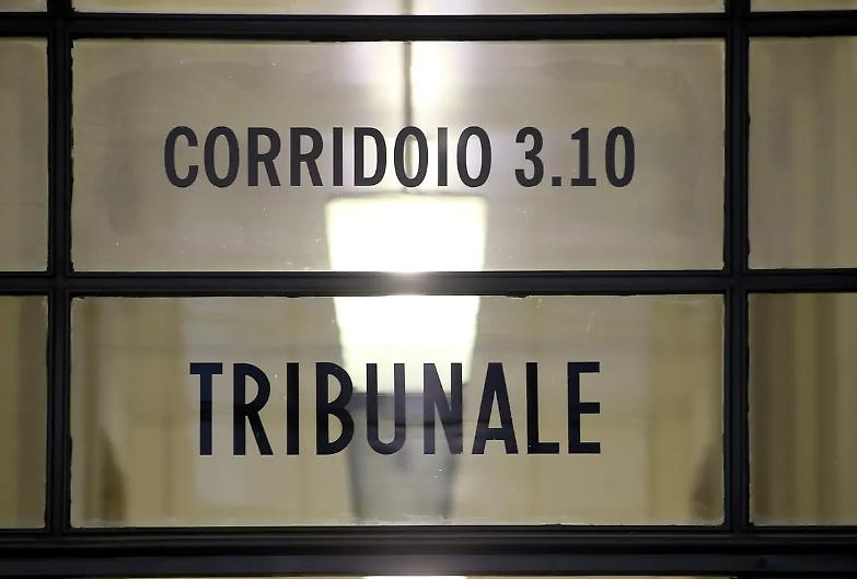 Comunicati e petizioni online: manuale per indebolire la giustizia