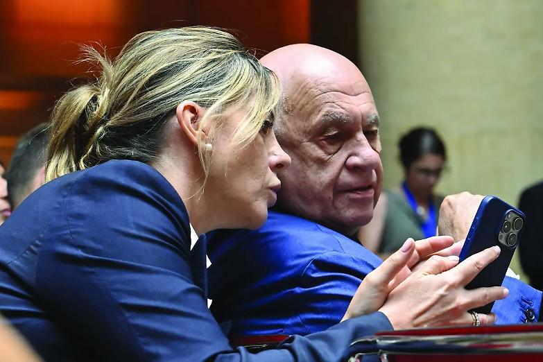 Le accuse a Bartolozzi e la sfida agli equilibri sanciti in Costituzione