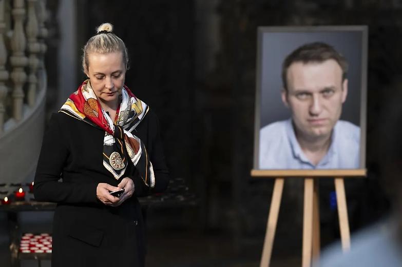 L&rsquo;atto di accusa di Yulia Navalnaya: &ldquo;Mio marito fu avvelenato in carcere&rdquo;. No comment di Mosca