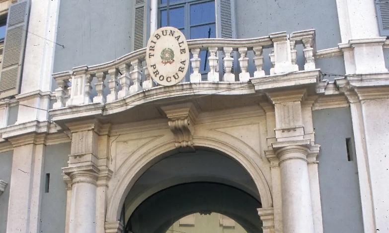 Delitto Garlasco, i pm di Brescia: &laquo;Sempio sapeva gi&agrave; le domande dell&rsquo;interrogatorio&raquo;. Lovati contesta i &ldquo;pizzini&rdquo;