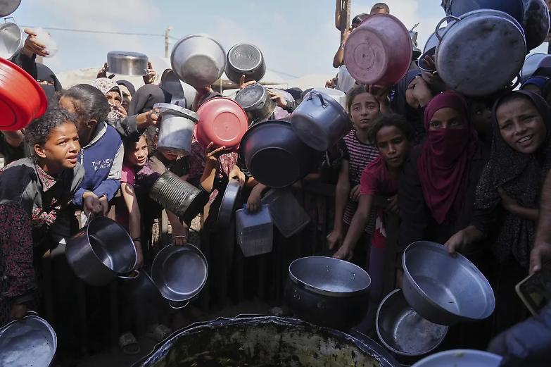 &laquo;A Gaza crimini contro l&rsquo;umanit&agrave; altrettanto gravi che il genocidio&raquo;