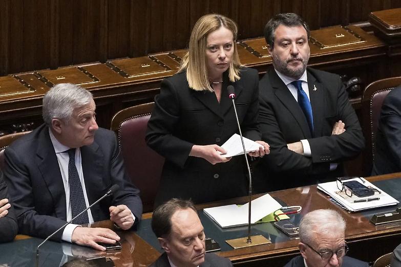 Regionali, centrodestra pronostica il &laquo;2 a 0&raquo; in Calabria: la Meloni frena. Vertice per i nodi irrisolti