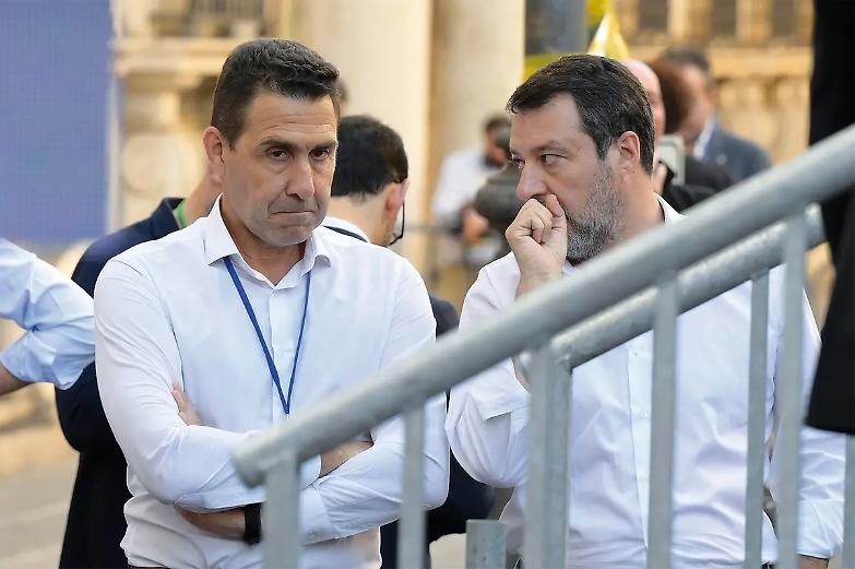 I &ldquo;colonnelli&rdquo; alzano il pressing su Salvini: convocato il Consiglio Federale leghista