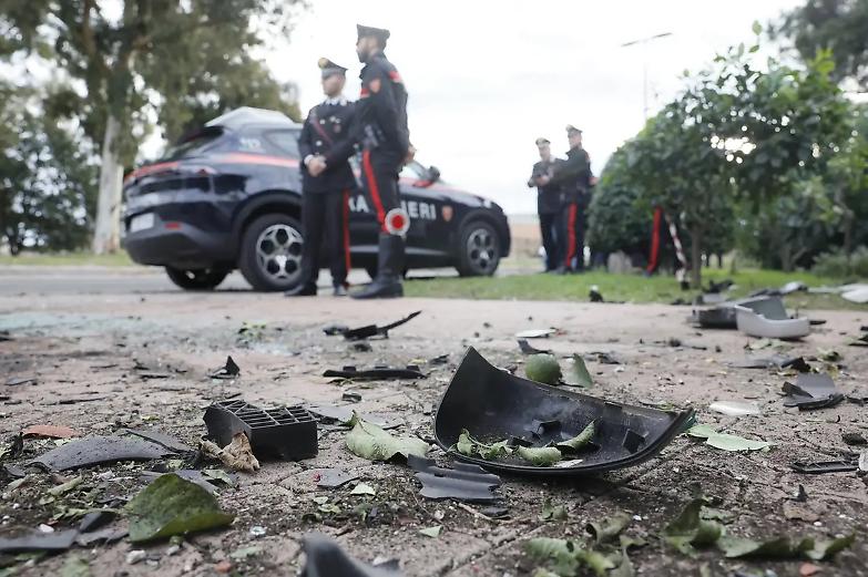 Attentato a Sigfrido Ranucci, indaga la Dda di Roma: un chilo di esplosivo davanti casa del conduttore di Report