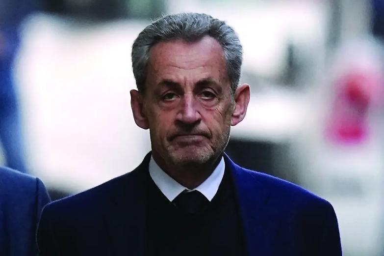 Il guardasigilli visita Sarkozy in prigione e scoppia la polemica. Ma &egrave; suo diritto