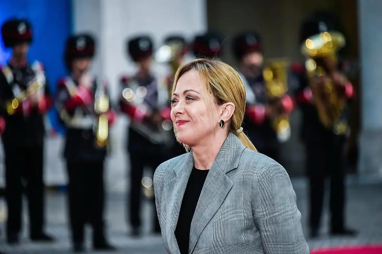 Giorgia Meloni in bilico tra richiami securitari e difesa del garantismo: il sentiero stretto che porta al referendum