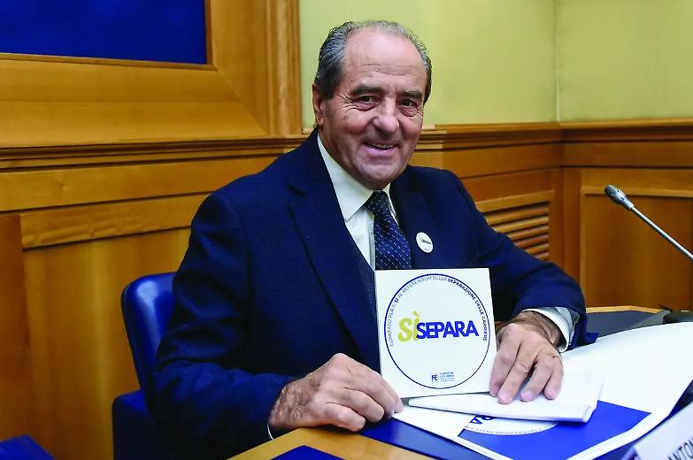 &laquo;Ora basta fake news&raquo;, il Comitato per il S&igrave; lancia la sua campagna