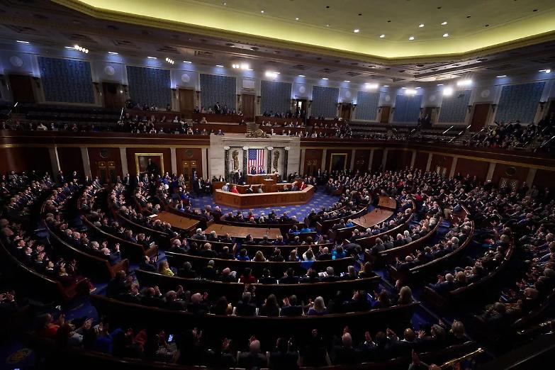 Usa, Congresso approva la legge per svelare gli atti su Epstein