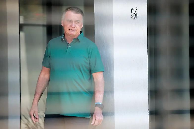 Bolsonaro resta in carcerazione preventiva: confermato il rischio di fuga