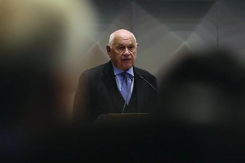 Il timbro Ue sull&rsquo;addio all&rsquo;abuso d&rsquo;ufficio. Scontro Nordio-M5S