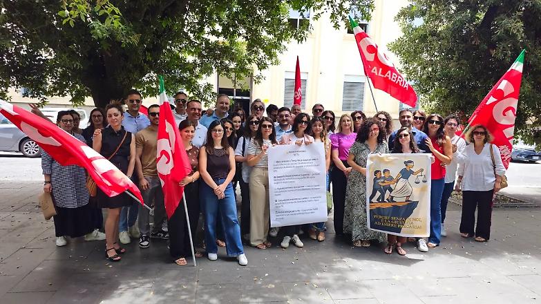 Giustizia, 12mila precari UPP a rischio: &laquo;Stabilizzateci tutti o la riforma crolla&raquo;