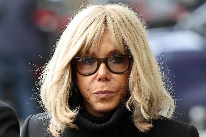 Bufera su Brigitte Macron: le sue parole contro le femministe diventano un caso