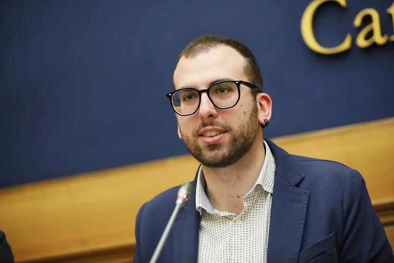 &laquo;Per il governo la Cannabis light &egrave; come la cocaina. E allora disobbedisco...&raquo;