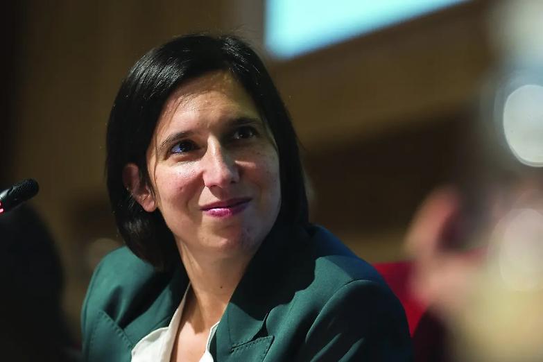 Salvate il soldato Elly. Riformisti, centristi e grandi ex all&rsquo;attacco della segretaria dem