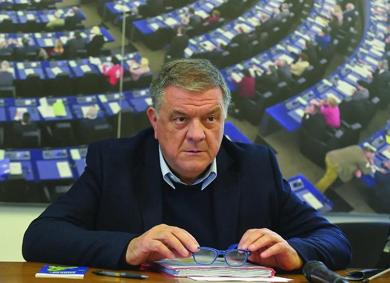 Il Qatargate perde pezzi anche a Milano: archiviazione in vista